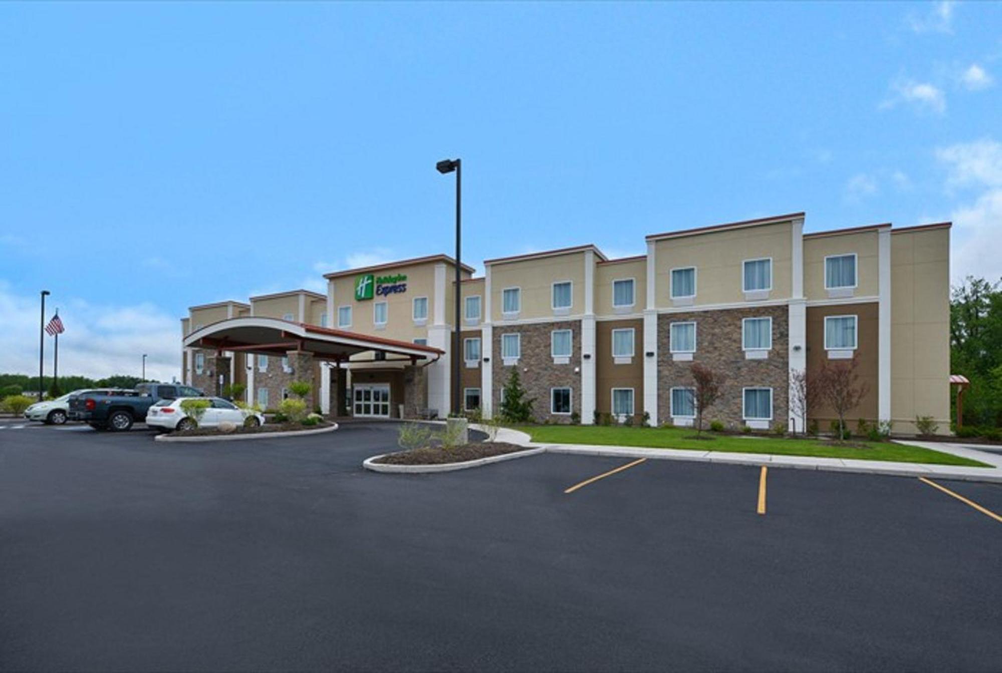 Holiday Inn Express Canandaigua By Ihg Exterior photo