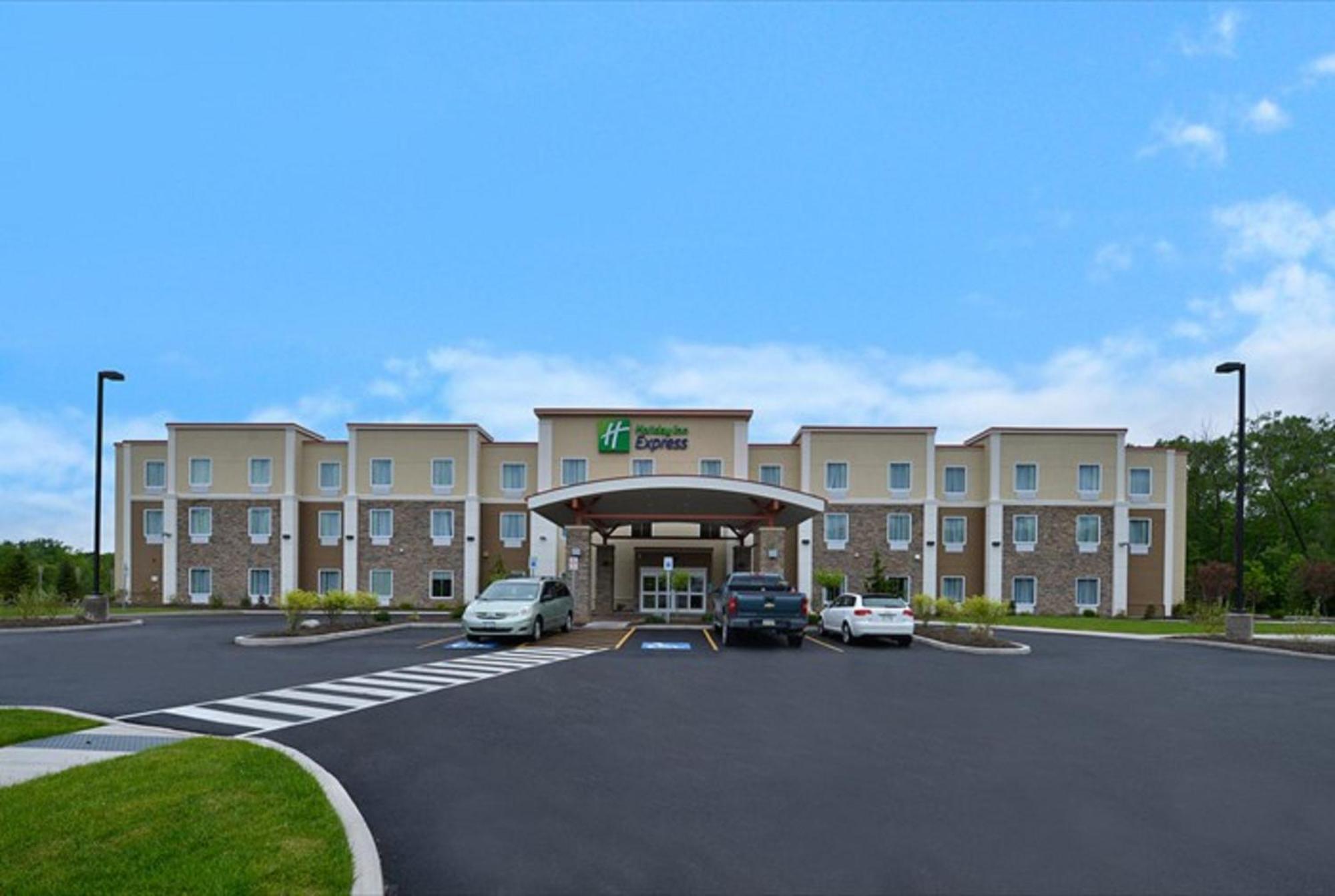 Holiday Inn Express Canandaigua By Ihg Exterior photo